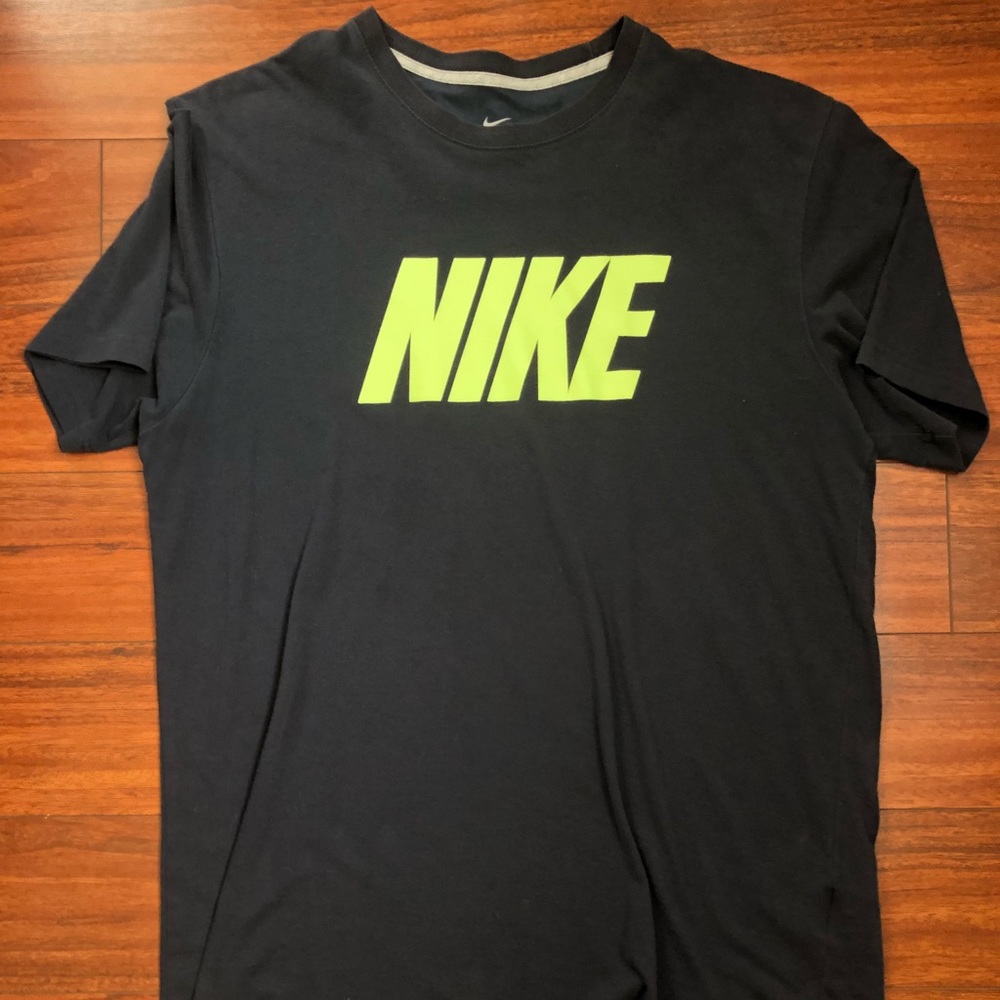 Nike T-shirt
